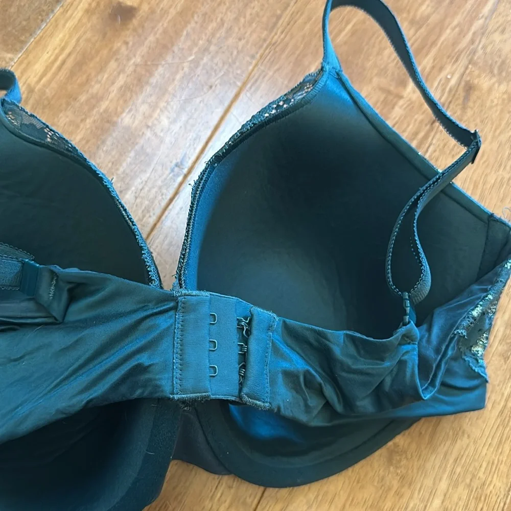 Victoria Secret 38DD bra Body by Victoria lined perfect coverage - Picture 8 of 8